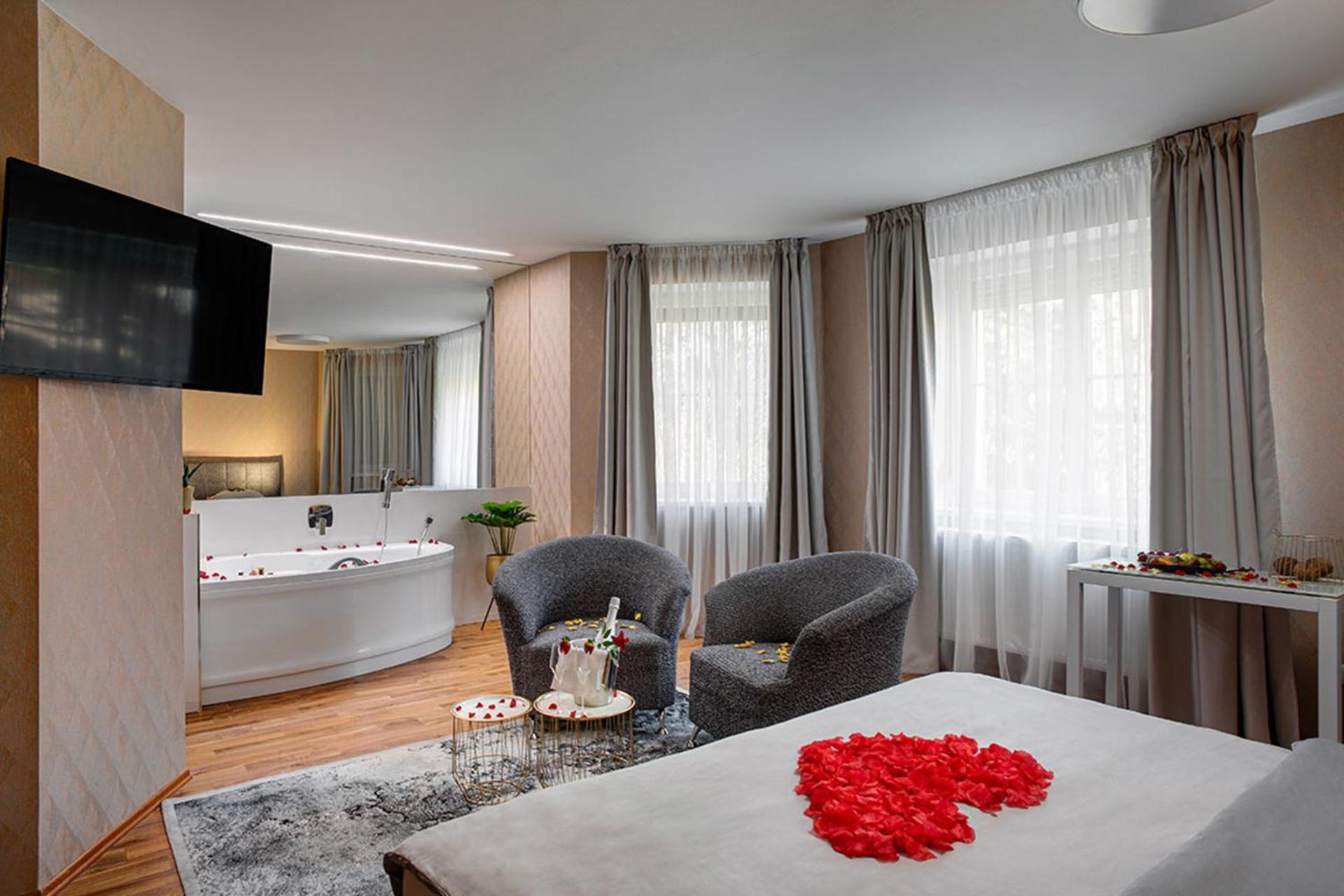 Penzion Solid Spa Mladá Boleslav Exteriér fotografie