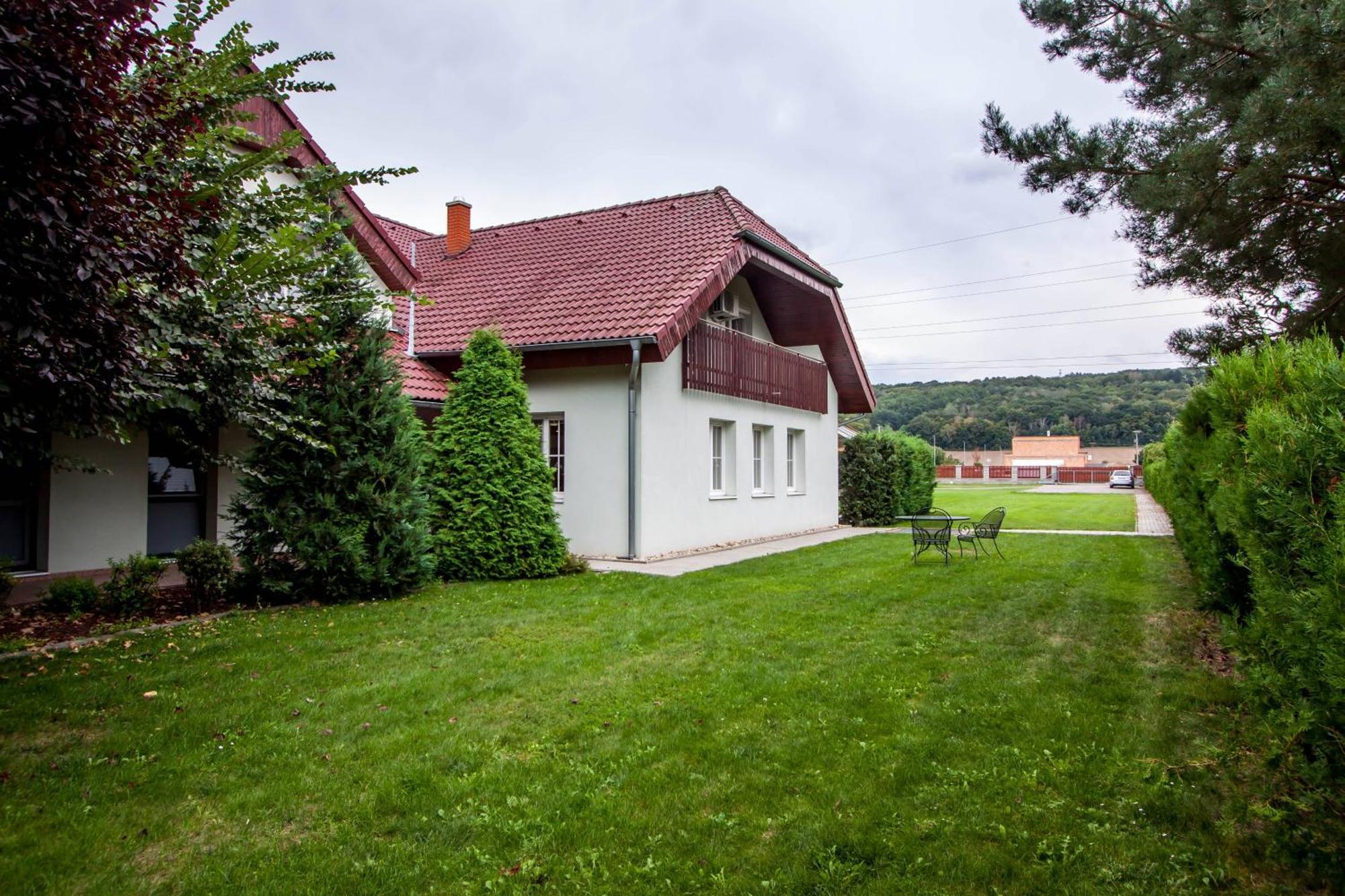 Penzion Solid Spa Mladá Boleslav Exteriér fotografie