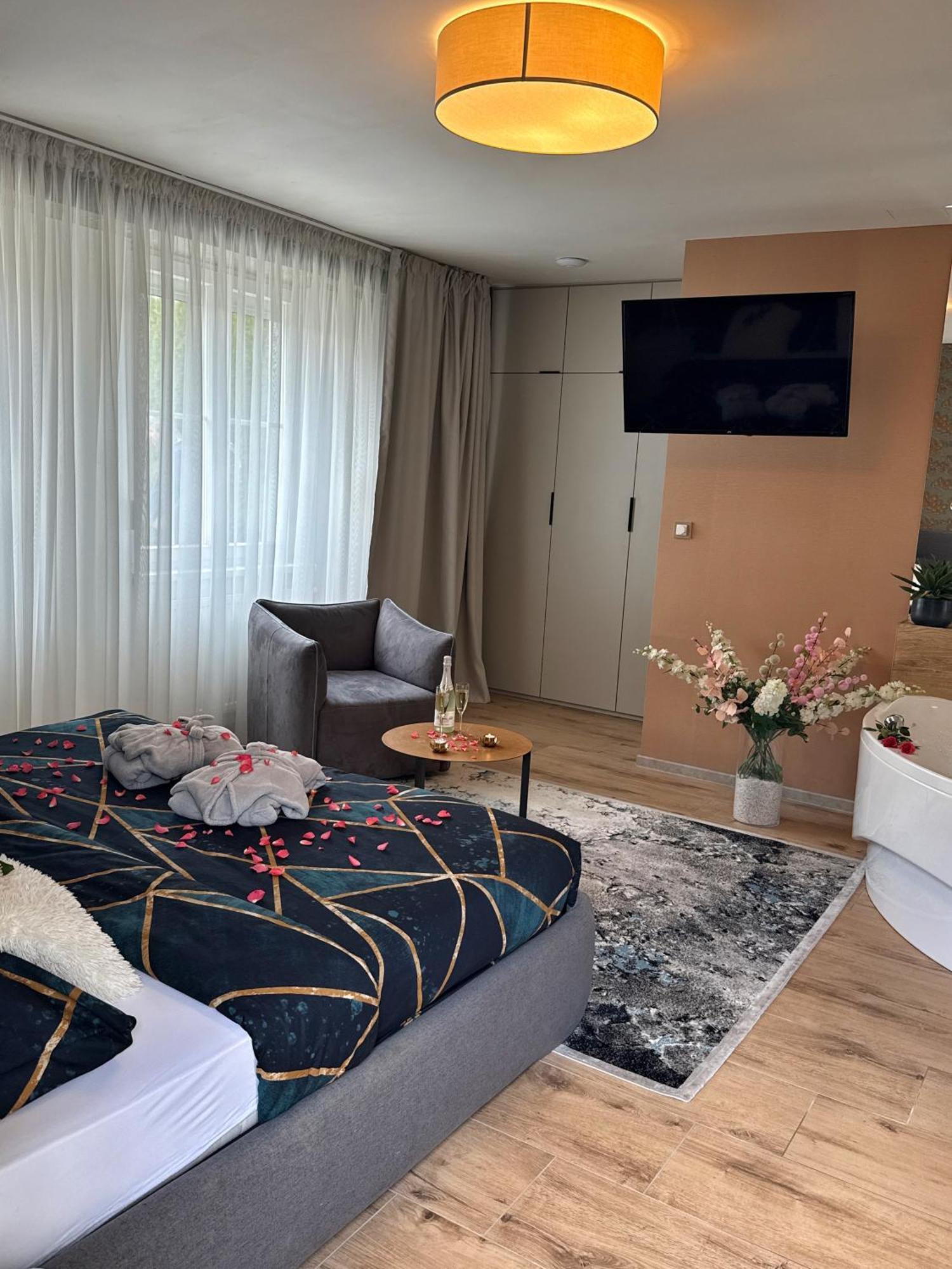 Penzion Solid Spa Mladá Boleslav Exteriér fotografie
