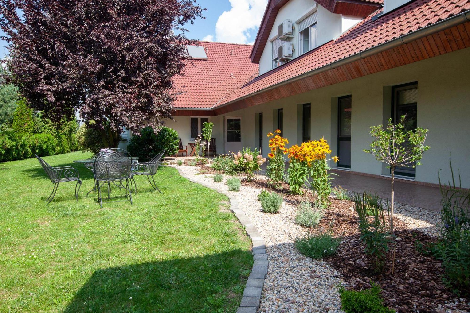 Penzion Solid Spa Mladá Boleslav Exteriér fotografie